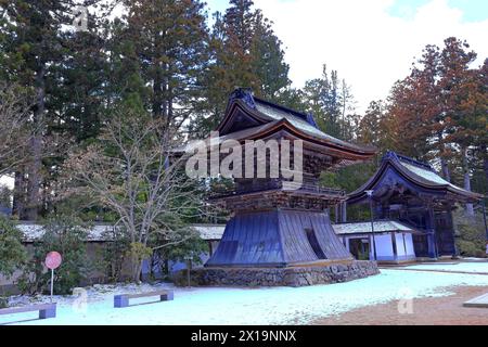 Tempel in der Gegend von Kongobu-JI, ein historischer buddhistischer Tempelkomplex in Koyasan, Koya, Ito District, Wakayama, Japan Stockfoto