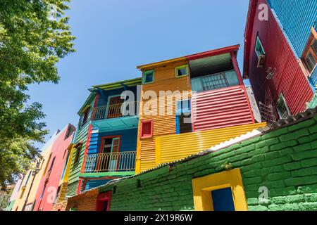 Farbenfrohe Häuser im Viertel La Boca, Buenos Aires, Argentinien. Stockfoto