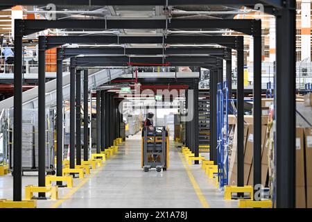 Eröffnung des neuen Paketlogistikzentrums der Post AG in Wien-Inzersdorf, Österreich, am Freitag, den 12. April 2024. - 20240412 PD2184 Stockfoto