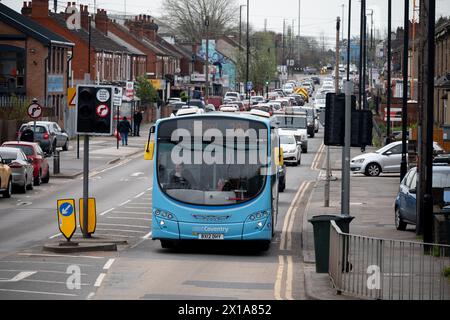 National Express Coventry Nr. 20B Bus in Longford, Coventry, West Midlands, England, Großbritannien Stockfoto