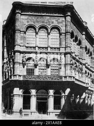 Wien 1, Herrengasse 14, Blick auf die Kant-off-Ecke und die Schlagfront in Herrengasse und Strauchgasse mit Café Central, 1880 - 18800101 PD0526 - Rechteinfo: Rights Managed (RM) Stockfoto