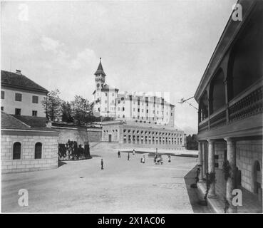 Schloss Ambras, Blick auf das hohe Schloss mit dem spanischen Saal, 1890 - 18900101 PD1059 - Rechteinfo: Rights Managed (RM) Stockfoto