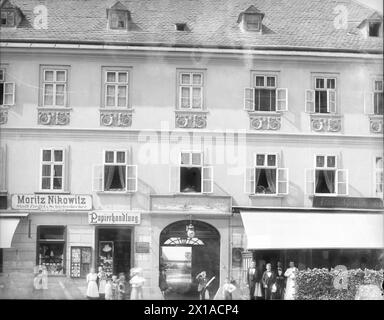 Wien 3, Landstrasser Hauptstraße 110, Frontalansicht, nach den Seiten nicht ganz. Personal, 1898 - 18980101 PD0496 - Rechteinfo: Rights Managed (RM) Stockfoto