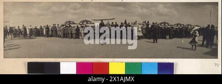 Zeppelin 'Sachsen' in Wien, vor dem Touchdown auf dem Flugplatz in Aspern., 09.06.1913 - 19130609 PD0012 - Rechteinfo: Rights Managed (RM) Stockfoto