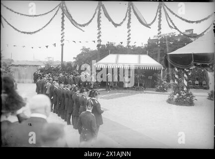 Grundsteinlegung für den Ausbau der Floridsdorfer Brücke, Franz Joseph Lower the Festivalzelt., 28.06.1913 - 19130628 PD0018 - Rechteinfo: Rights Managed (RM) Stockfoto