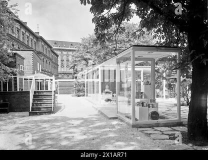 Wien, Werkbund Ausstellung, Pavillon für Serienprodukte im Garten des Museums: Außenansicht, 01.06.1930 - 19300601 PD0127 - Rechteinfo: Rights Managed (RM) Stockfoto