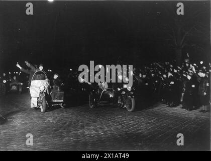 Der Anschluss 1938, nächtliche Siegesfeiern der Nationalsozialisten in Wien, 12.3.1938 - 19380312 PD0099 - Rechteinfo: Rights Managed (RM) Stockfoto