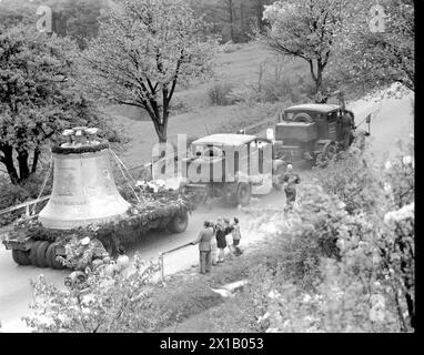 Transport des Pummerins von Linz nach Wien, Fahrzeuglinie Riederberg (Peak), 26.04.1952 - 19520426 PD0018 - Rechteinfo: Rights Managed (RM) Stockfoto