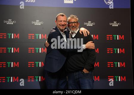 Sanremo, Italien. Februar 2020. Sanremo, abschließende Pressekonferenz des 70. Italienischen Musikfestivals Sanremo abgebildet: Amadeus, Lucio Presta Credit: Unabhängige Fotoagentur/Alamy Live News Stockfoto