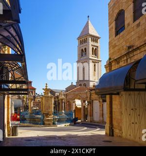 Blick auf den Muristan-Komplex und die lutherische Erlöserkirche im christlichen Viertel der Altstadt von Jerusalem, Israel Stockfoto