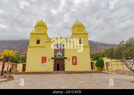 Fassade der Kirche Tilcara in Jujuy, Argentinien. Stockfoto