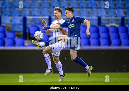 ARNHEM, 16.04.2024, GelreDome, Fußball, niederländische Eredivisie, Saison 2023 / 2024, Spiel zwischen Vitesse und Jong PSV (Freundschaftsspiel), Vitesse Spieler Joel Voelkerling Persson Stockfoto