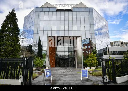 Dieses Foto zeigt die Scientology Kirche und das Celebrity Centre du Grand Paris in Saint-Denis nördlich von Paris am 16. April 2024. Foto: Firas Abdullah/ABACAPRESS.COM Stockfoto