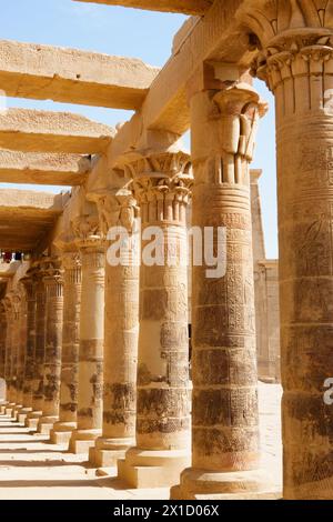 Östliche Kolonnaden, Philae Temple Complex, Agilkia Island, Assuan Dam Reservoir. Grabstätte von Osiris. Ägypten Stockfoto