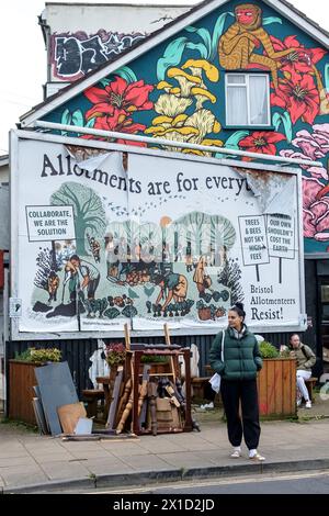 Um St. Werburgh's herum, einem Vorort von Bristol, wird ein Poster für Kleingärten und Widerstand gegen Bristol Councils veröffentlicht. Stockfoto