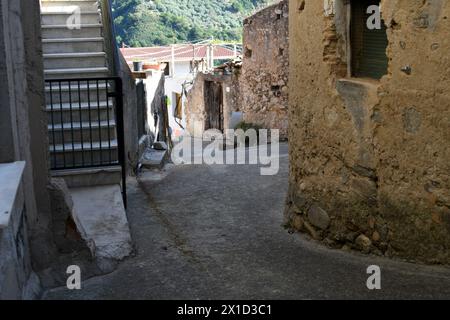 Fiumara Reggio Calabria Italien - Borgo Croce, Gasse Stockfoto