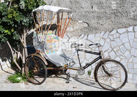 Fiumara Reggio Calabria Italien - Borgo Croce, Dreirad Stockfoto