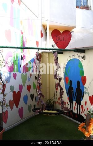 Fiumara Reggio Calabria Italien - Borgo Croce, murales Stockfoto