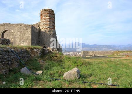 Die Mauern der Burg Rozafa und ihrer Zitadelle in der Seestadt Shkoder in Albanien Stockfoto