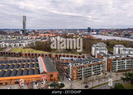 Blick auf das höchste Gebäude in den nordischen Ländern - Karlatornet, d. h. den Karla Tower in Lindholmen, Göteborg, Schweden Stockfoto