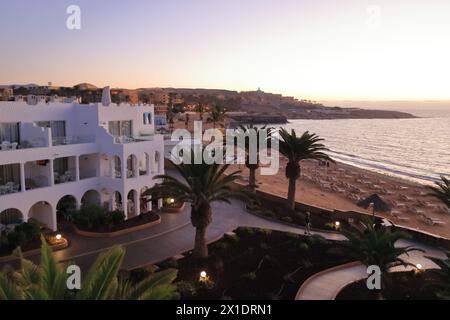 19. November 2023 - Costa Calma, Fuerteventura in Spanien: Ferienort Sotavento am Meer Stockfoto