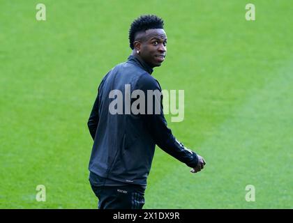 Manchester, Großbritannien. April 2024. Vinicius Junior von Real Madrid bei einem Training vor dem Champions-League-Spiel morgen im Etihad-Stadion in Manchester. Foto: Andrew Yates/Sportimage Credit: Sportimage Ltd/Alamy Live News Stockfoto