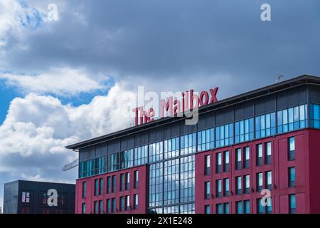 Birmingham, Großbritannien 16. April 2024: Nahaufnahme des Mailbox-Logos in Birmingham, Großbritannien Stockfoto