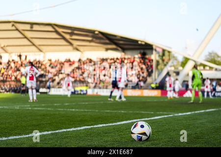 Amsterdam, Niederlande. April 2024. Amsterdam - Überblick über das Stadion während des Spiels zwischen Ajax V1 und Feyenoord V1 in de Toekomst am 16. April 2024 in Amsterdam, Niederlande. Credit: Box to Box Pictures/Alamy Live News Stockfoto