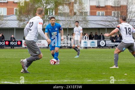 Warrington Rylands Mittelfeldspieler Dean Furman tritt in der Hive Arena, Gorsey Lane, Warrington gegen Lancaster City FC auf Stockfoto