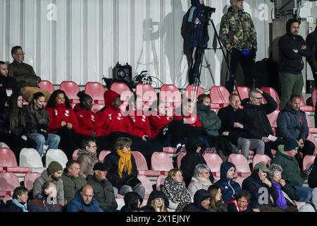 Amsterdam, Niederlande. April 2024. Amsterdam - Spieler von Feyenoord V1 während des Spiels zwischen Ajax V1 und Feyenoord V1 in de Toekomst am 16. April 2024 in Amsterdam, Niederlande. Credit: Box to Box Pictures/Alamy Live News Stockfoto