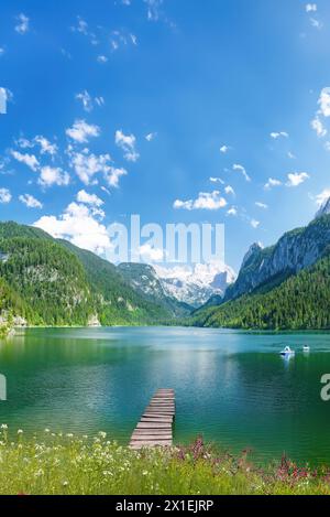 Gosausee, ein schöner See mit Bergen im Salzkammergut, Österreich. Stockfoto