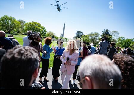 Joe Biden verlässt das Weiße Haus, um nach Scranton, Pennsylvania, für eine Wahlkampfveranstaltung zu fahren, und fährt dann nach Pittsburgh Stockfoto