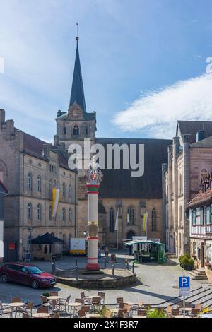 Platz Melchior-Otto-Platz, Ehrensäule, Kirche St. Johannes der Täufer Kronach Oberfranken, Oberfranken Bayern, Bayern Deutschland Stockfoto