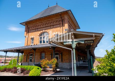 USA Bristol Tennessee und Virginia eine Stadt, die von zwei bundesstaaten alten Personenbahnhöfen in Virginia geteilt wird Stockfoto