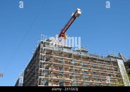 Kopenhagen/Dänemark/19. April 2024/ NUR FÜR EDITOIRAll NUTZUNG Renovierungsarbeiten am Rathaus von Kopenhagen in der Hauptstadt. Foto. Francis Joseph Dean/Dean Bilder sind NICHT FÜR DEN GEBRAUCH IM ÖFFENTLICHEN DIENST BESTIMMT Stockfoto