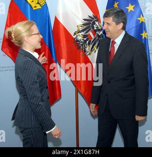 Treffen des österreichischen Außenministers Michael Spindelegger und seiner Kollegin Aurelia Frick aus Lichtenstein.Wien, Freitag, 15.Mai 2009 - 20090515 PD0290 - Rechteinfo: Rechte verwaltet (RM) Stockfoto