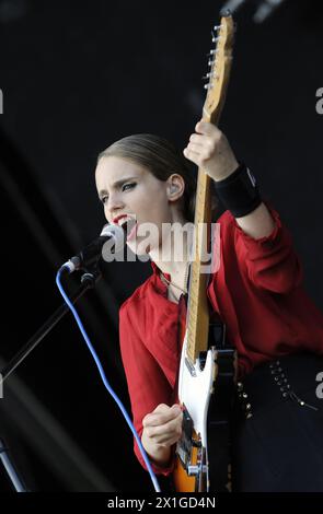 Frequenzfeier 2011 in St.. Poelten, Niederösterreich - Anna Calvi am 20. August 2011. - 20110820 PD0610 - Rechteinfo: Rechte verwaltet (RM) Stockfoto