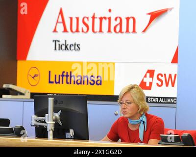 Schwechat - Feature: flughafen Wien-Schwechat und Check-in 3 (früher Skylink) am 5. Juni 2012. - 20120605 PD5395 - Rechteinfo: Rechte verwaltet (RM) Stockfoto