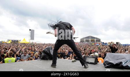 Nickelsdorf - das Nova Rock Festival, auch nur Nova Rock, ist ein Musikfestival, das seit 2005 besteht und jedes Jahr im Juni stattfindet. Es ist Österreichs größtes Rockmusikfestival. In diesem Jahr findet Nova Rock vom 8. Bis 10. Juni 2012 statt. - 20120610 PD0852 - Rechteinfo: Rights Managed (RM) Stockfoto