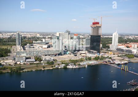 Wien - das Donauinselfest (Donauinselfest) ist ein jährlich stattfindendes Open-Air-Festival auf der Donauinsel in Wien. Das 29. Donauinselfest fand vom 22. Bis 24. Juni 2012 statt. - 20120623 PD1107 - Rechteinfo: Rechte verwaltet (RM) Stockfoto