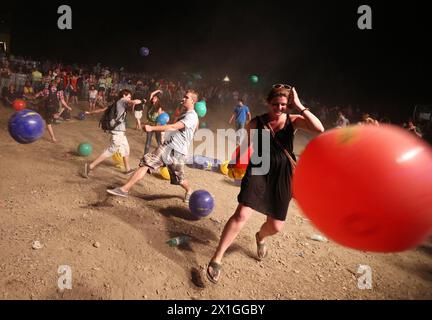 Wien - das Donauinselfest (Donauinselfest) ist ein jährlich stattfindendes Open-Air-Festival auf der Donauinsel in Wien. Das 29. Donauinselfest fand vom 22. Bis 24. Juni 2012 statt. - 20120624 PD2381 - Rechteinfo: Rights Managed (RM) Stockfoto