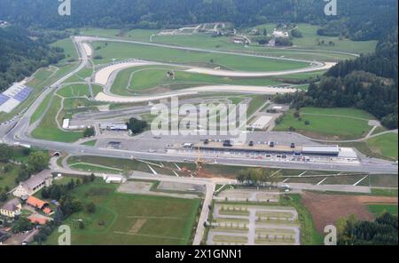 Luftaufnahme des Red Bull Ring in Spielberg, Steiermark, aufgenommen am 10. September 2013. 2014 findet dort der erste Formel-1-Grand-Prix statt, der erste seit 11 Jahren. - 20130910 PD12018 - Rechteinfo: Rechte verwaltet (RM) Stockfoto