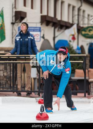 Joachim Puchner aus Österreich beim Curling des Ski Austria Teams vor dem Beaver Creek FIS Ski Alpine World Cup in Beaver Creek, USA am 2013.12.03. - 20131203 PD4647 - Rechteinfo: Rechte verwaltet (RM) Stockfoto