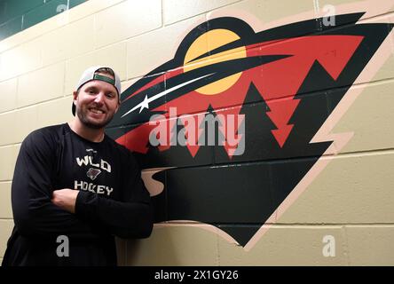 Interview mit dem Eishockeyspieler Thomas Vanek (Minnesota Wild) am 10. Oktober 2014 im Xcel Energy Center in St. Paul, USA. - 20141010 PD14131 - Rechteinfo: Rights Managed (RM) Stockfoto