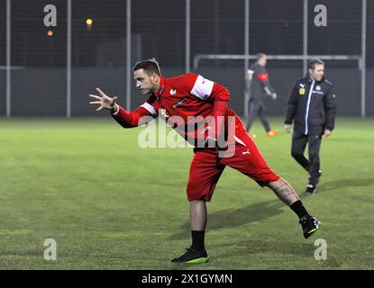 Trainingssitzung der österreichischen Nationalfußballmannschaft in Wien, Österreich, am 16. November 2014. Am 18. November 2014 trifft die österreichische Fußballmannschaft in einem Freundschaftsspiel gegen Brasilien. - 20141116 PD4091 - Rechteinfo: Rights Managed (RM) Stockfoto