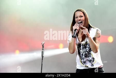 Wien - das 32. Donauinselfest in Wien, Österreich, 28. Juni 2015. Das Open-Air-Festival findet vom 26. Bis 28. Juni statt. BILD: Christina Stuermer - 20150628 PD3917 - Rechteinfo: Rights Managed (RM) Stockfoto