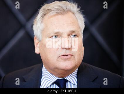 Pressekonferenz zum Thema "die Zukunft Europas" am 22. November 2016 in Wien. BILD: Ehemaliger polnischer Präsident Aleksander Kwasniewski - 20161122 PD1289 - Rechteinfo: Rechte verwaltet (RM) Stockfoto