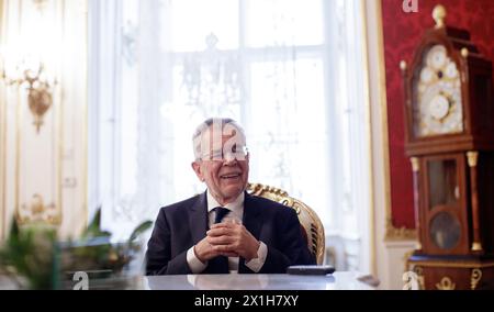 Der österreichische Präsident Alexander Van der Bellen im Interview mit der Austria Presse Agentur am 22. März 2017 in Wien. - 20170322 PD13817 - Rechteinfo: Rechte verwaltet (RM) Stockfoto