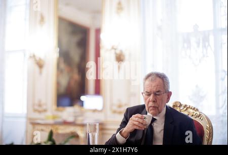 Der österreichische Präsident Alexander Van der Bellen im Interview mit der Austria Presse Agentur am 22. März 2017 in Wien. - 20170322 PD13814 - Rechteinfo: Rechte verwaltet (RM) Stockfoto