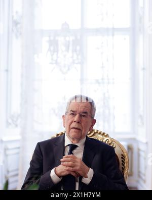 Der österreichische Präsident Alexander Van der Bellen im Interview mit der Austria Presse Agentur am 22. März 2017 in Wien. - 20170322 PD13818 - Rechteinfo: Rechte verwaltet (RM) Stockfoto